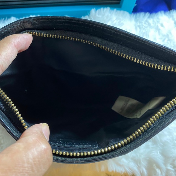 Authentic Burberry wristlet - Picture 8 of 11